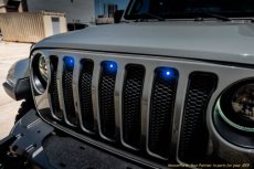 Jeep JL Grille Licht Blauw